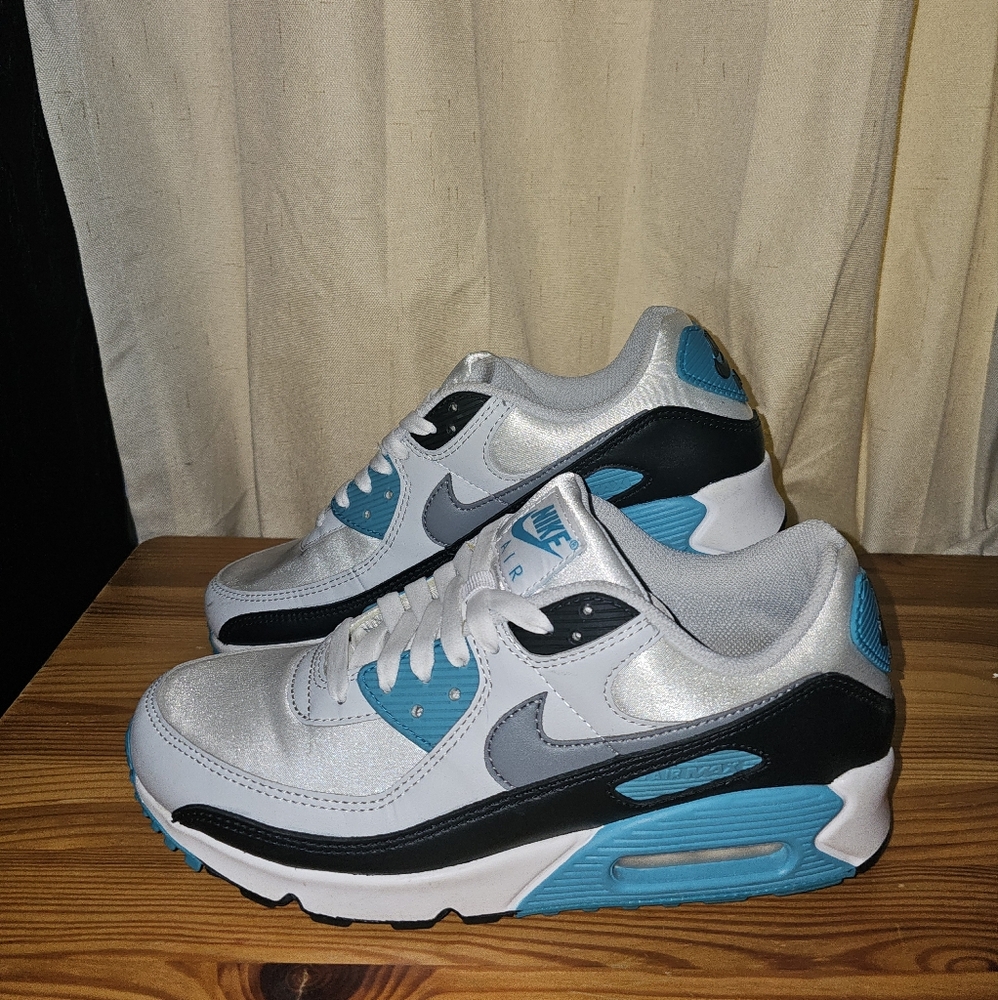 Nike W Air Max 90 White Gray Teal Court Shoes  FB8570-101 Sz10